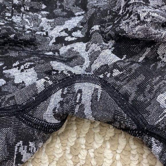 WOMEN’S BEST Seamless Leggings Black Grey Jacquard Camo Print Small/Medium - Picture 9 of 9